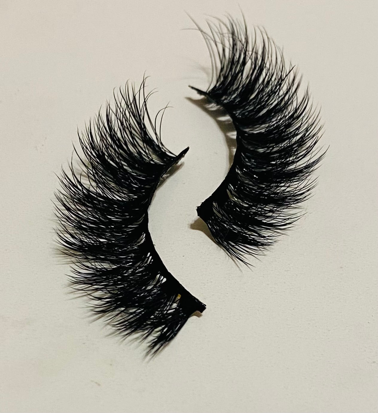 25mm Dramatic Lash Bundle!With Three Free Gifts.